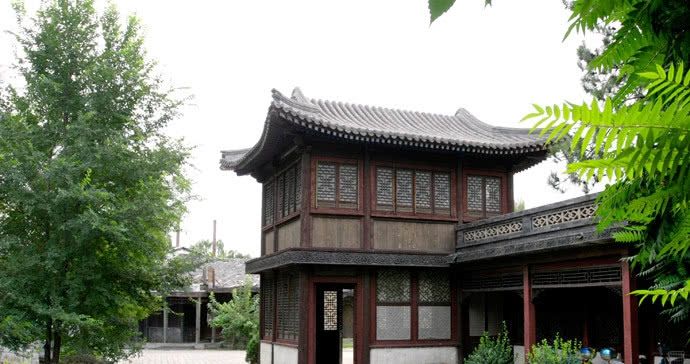  电视剧：一部部经典的电视剧在“飞腾影视城”里诞生，谱写出动人的旋律和伟大的篇章