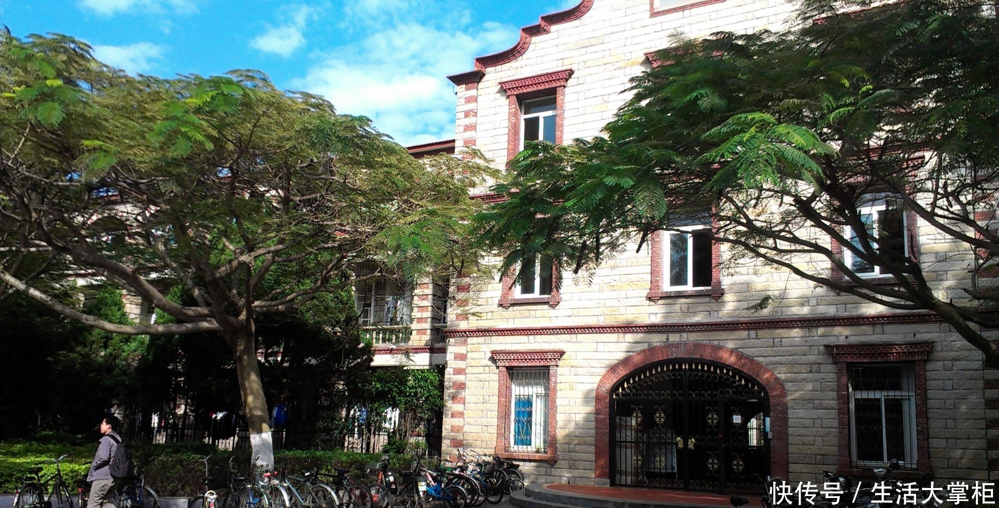 秋季最美的五所大学，武大只能排第二，第一不亚于5A级景区