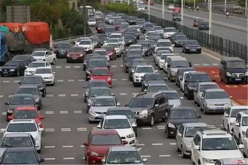 一年狂赚4000亿！为什么中国高速公路还在喊亏损？