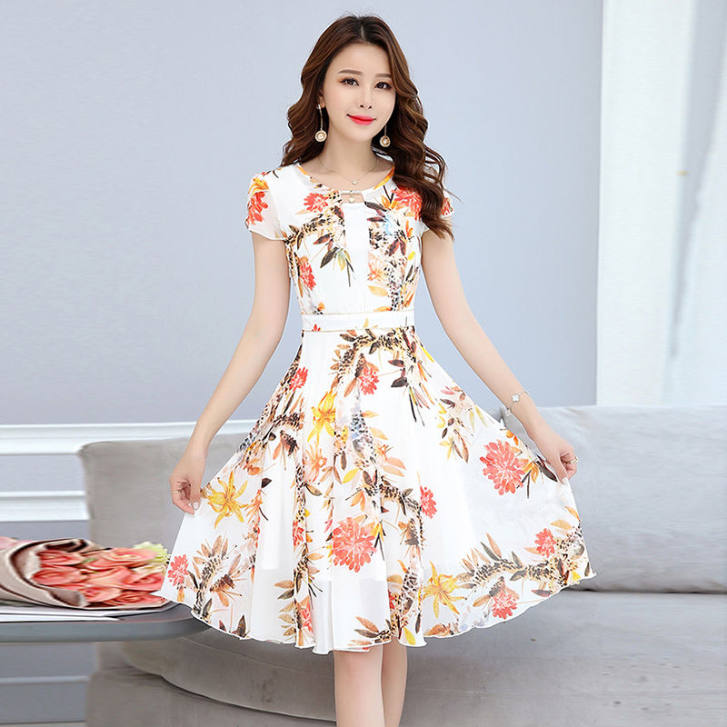 惊讶!丁字裤配真丝裙?嫂嫂真会穿“流氓”，不过吸晴女人味特浓