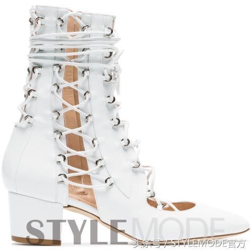 想要长腿不受罪?低跟鞋也能小露性感!