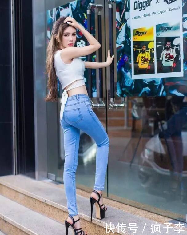 路人街拍，越是漂亮的小姐姐，就越会保持自己的好身材