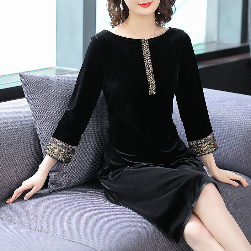 国庆节小弟结婚，我给妈妈买的大牌礼服，保准惊艳四座，赚足面子