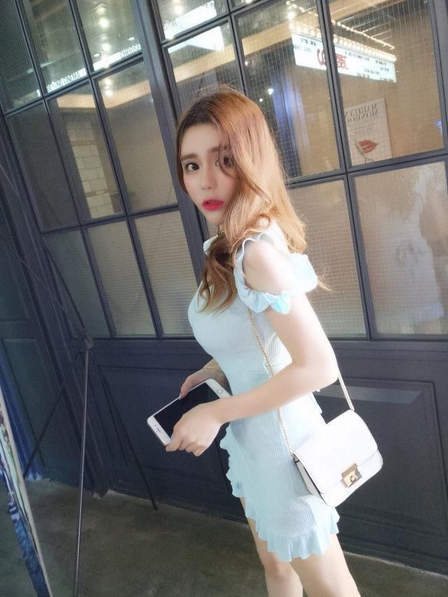 风姿卓越, 包臀裙舒服还知性, 能够让你那双腿美不胜收!