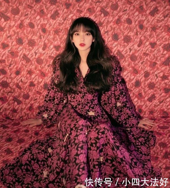 身穿:选条清新的碎花连衣裙 优雅又有女人味 小仙女范十足