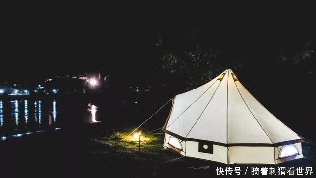 越野部落川藏勘线风物志(五):一个老喇嘛和两个小屁孩的拉萨