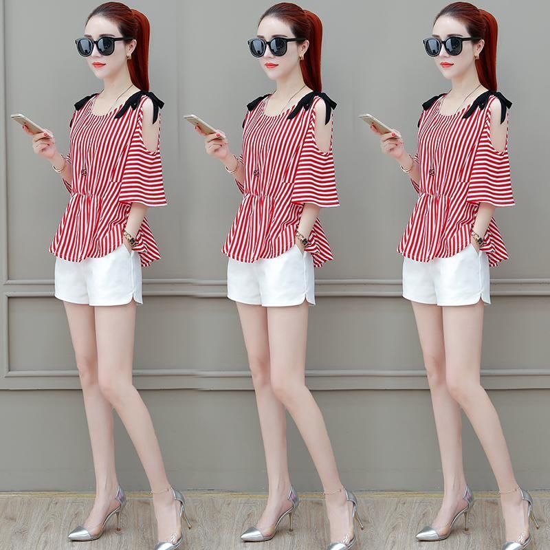 天!这才是70后女人该美的样子，新款娃娃衫，藏肉真洋气