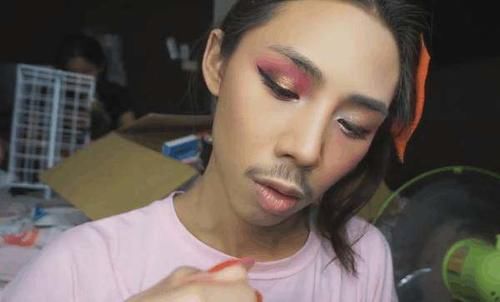 泰国小哥化妆后太美,这技术让人佩服!