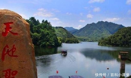 全国十大著名的4A景区,神农顶风景区不仅是国家级自然保护区