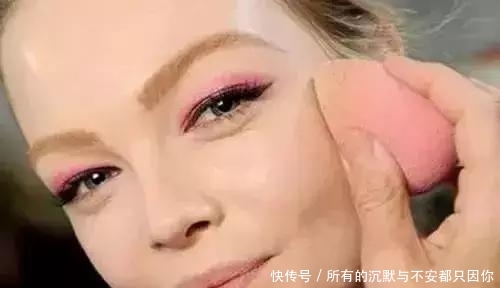 『隐藏』美妆蛋只用来上粉? 那些它隐藏的高技能恐怕是没有几个人知道!