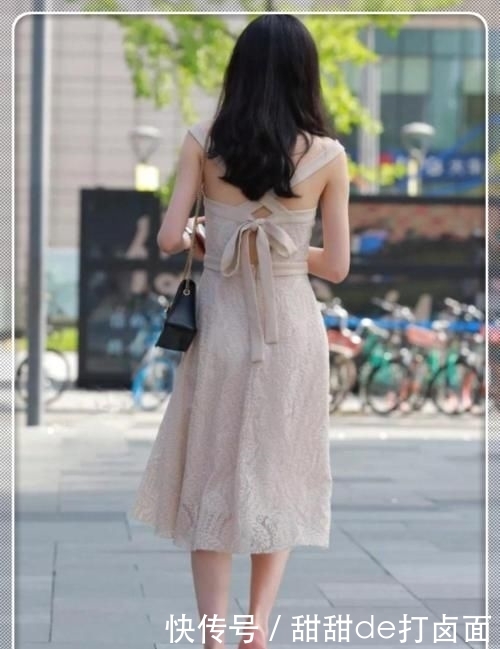 [ 灵感]蝴蝶结设计灵感，时髦又减龄！，杏色连衣裙