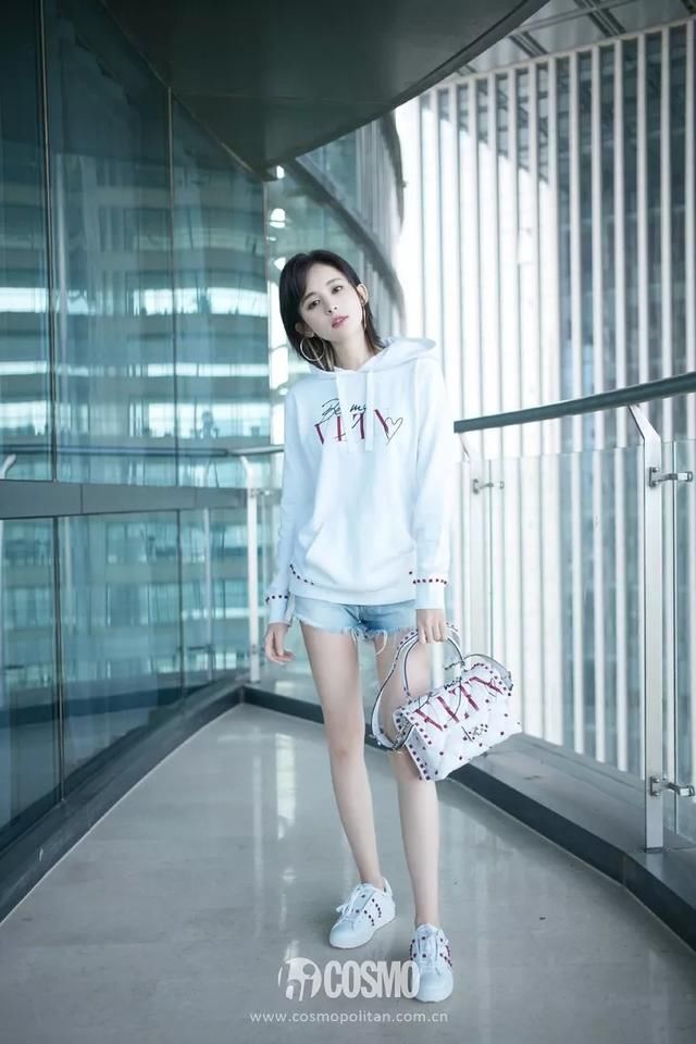 时髦办｜我早就瞄准杨幂的字母手袋了