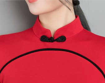 如今的女人胆真大，穿这样性感的旗袍就直接出门，简直挪不开眼