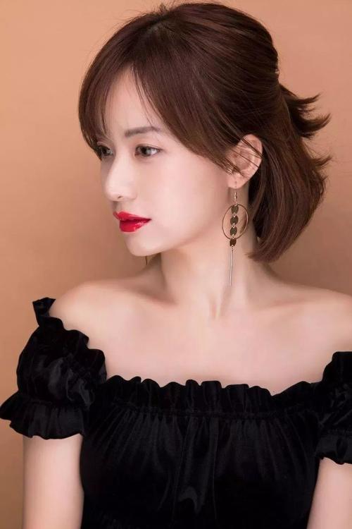 你的发型已经out了，2018流行这4款短发！