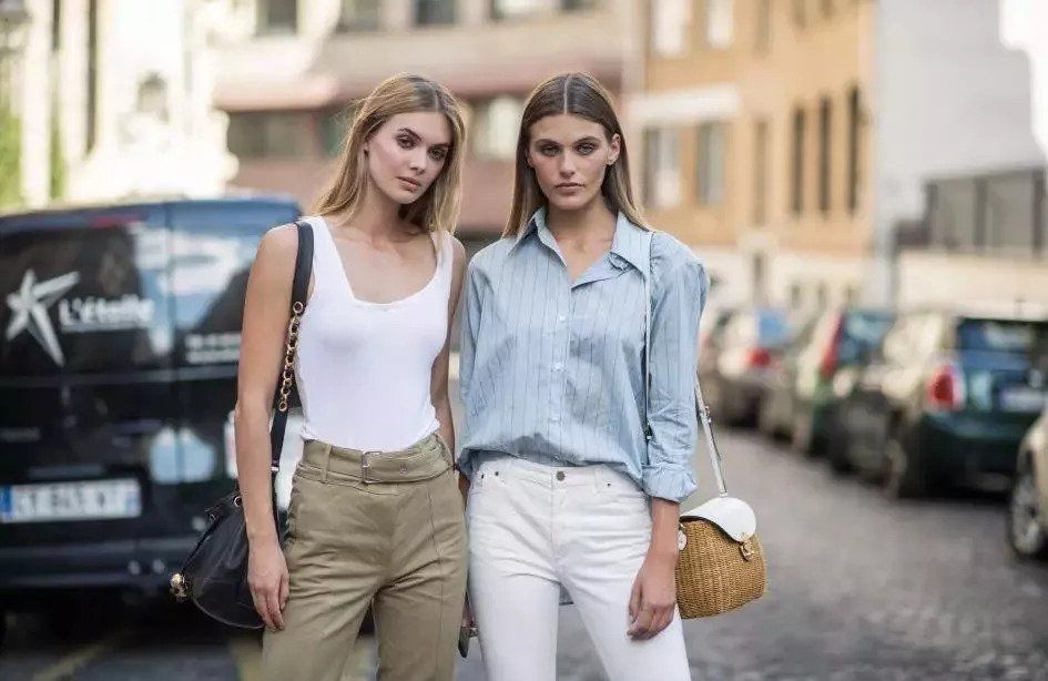 天气热skr人了你却还在害怕穿吊带?挑对了才能拯救身材!