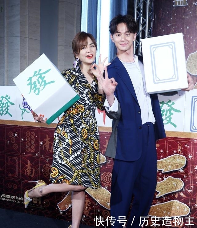 『太多』Ella当妈后气质大变!真空穿西装气质炸裂,虽不丰满却自带高级感