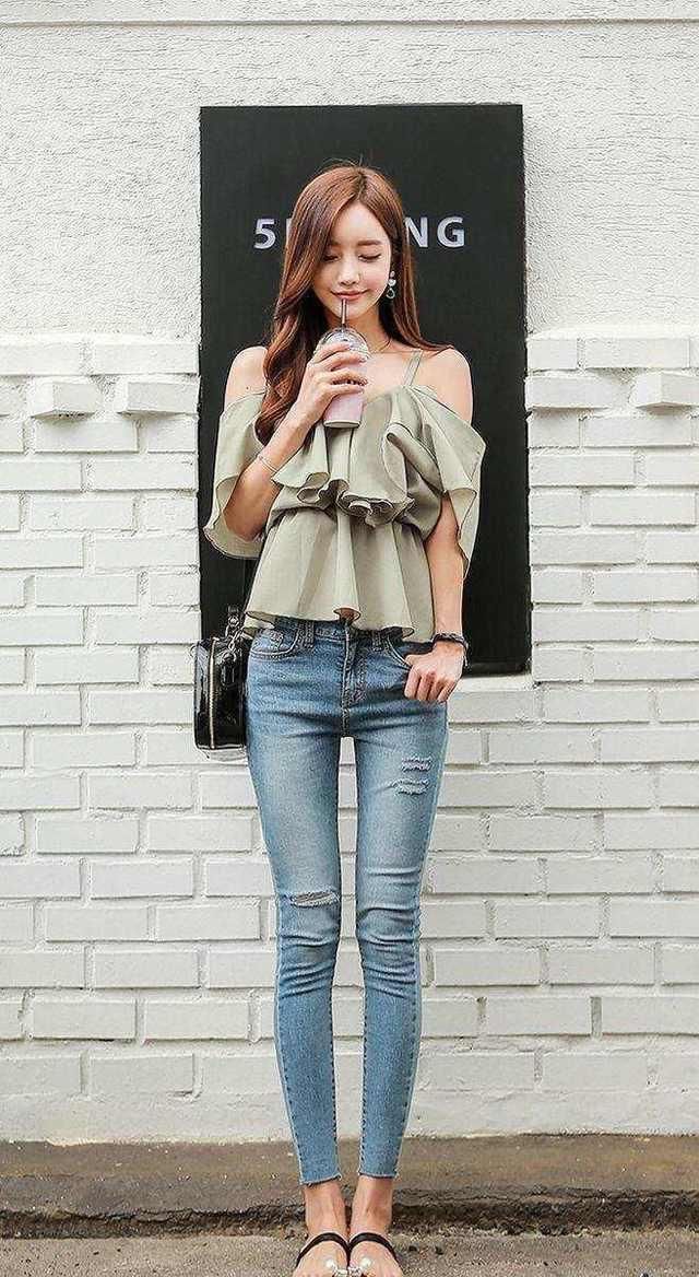 紧身裤上身很减龄，何乐而不为，显气质又显身材