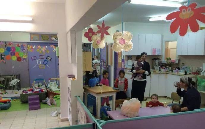  集体农场|这才是真正的“共享农庄”：除了老婆孩子，一切共享