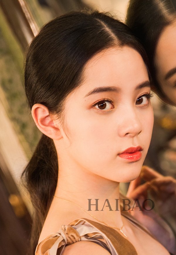 不信50款女星发型没你喜欢的!杨幂小辫超吸睛，＂璎珞＂吴谨言剪