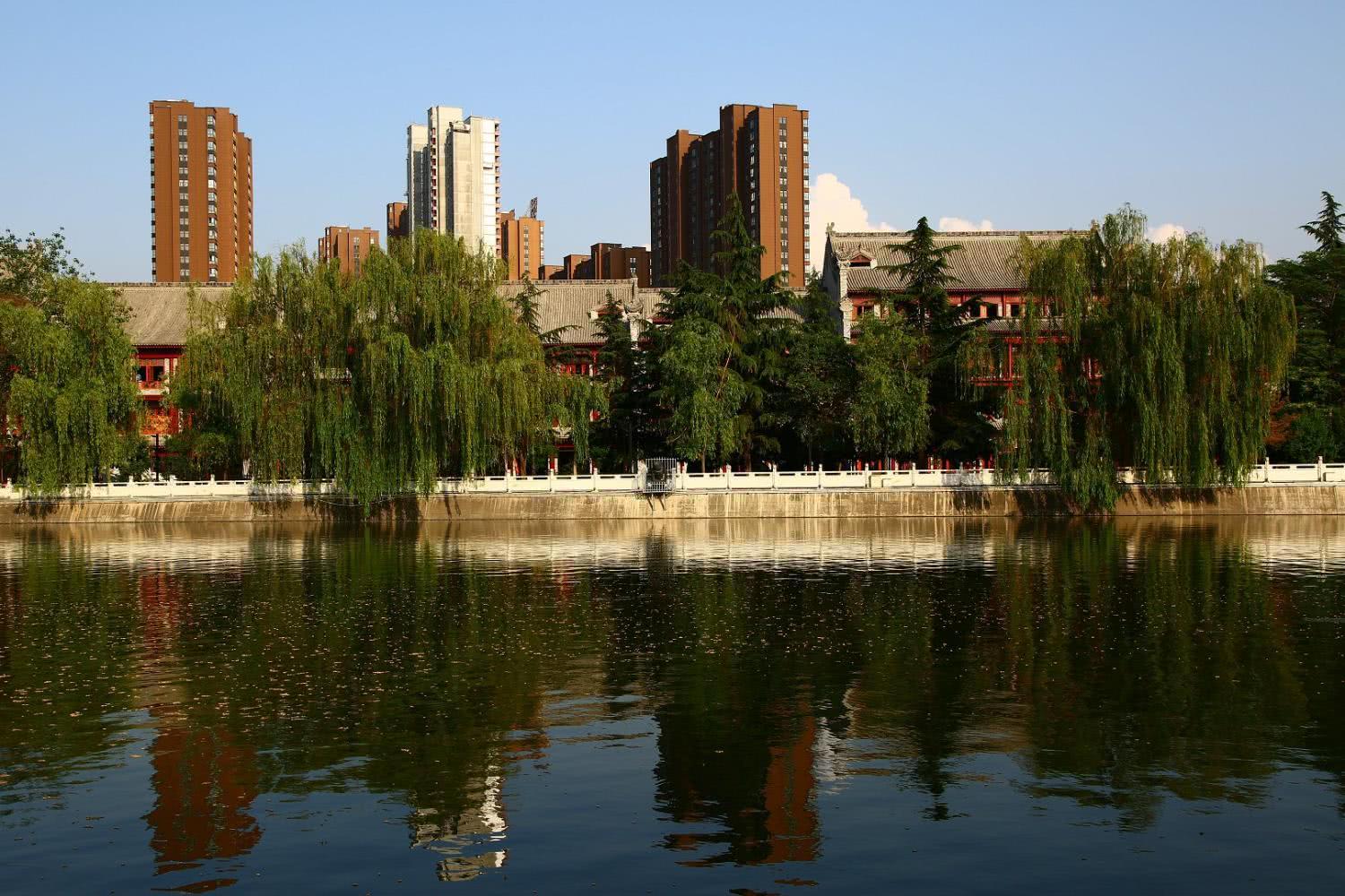 陕西最穷困的3个城市，一个至今没有通高铁，一个是渭南