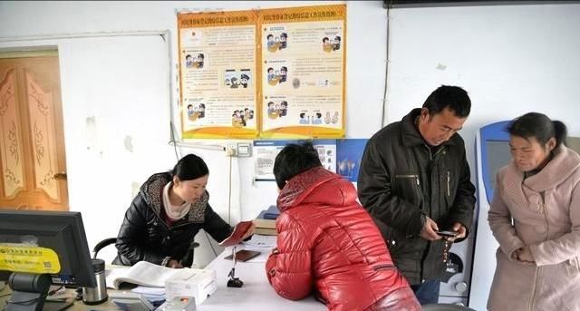  「女方」农村妇女离婚，户口怎么处理，土地会收回吗？注意3种情