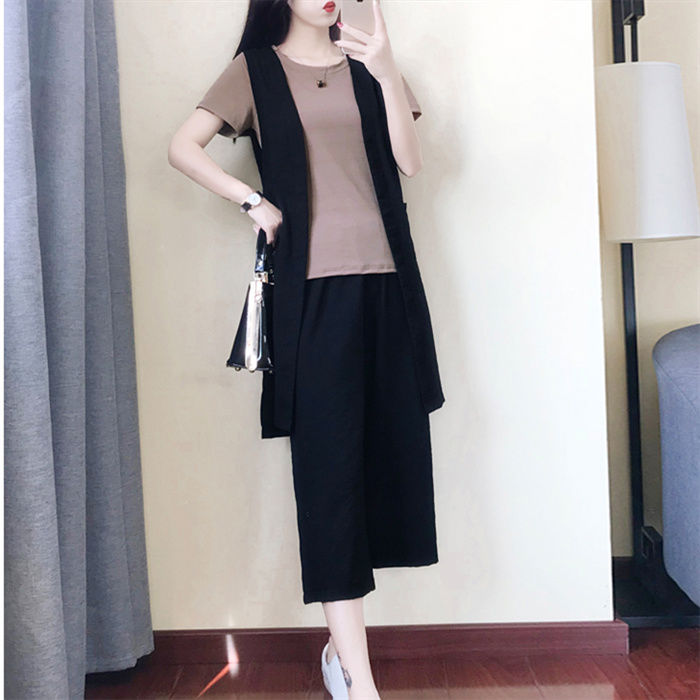 腰圆屁股大少穿紧身牛仔裤,看看这些女人穿显瘦套装,高挑又洋气