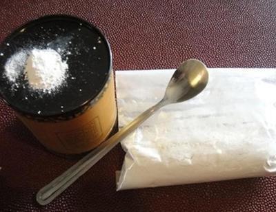 田地两旁的野草，睡前洗脸，祛斑强过激光10倍，一周脸蛋干干净净