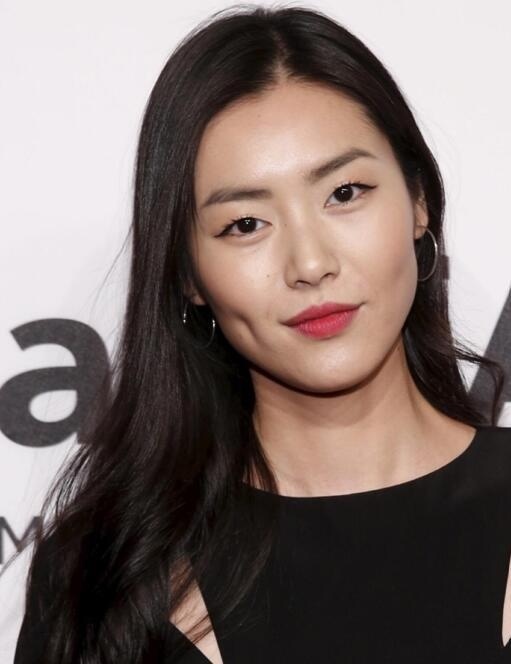 短发的高圆圆美出天际 评论区都在俯首称臣，留短发的女神谁更美