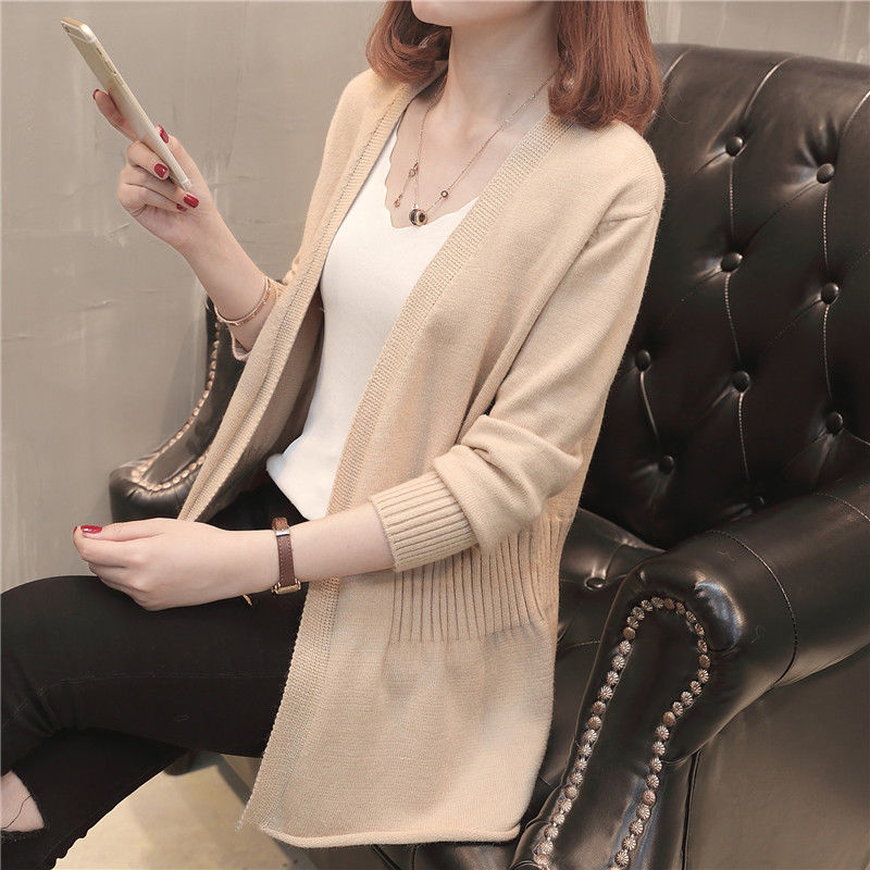 32的老婆，今秋风衣都不穿了，一口买了5件开衫，的确洋气多了