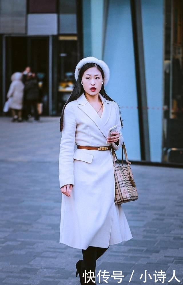  努力：人们还是喜欢随性舒服的穿搭，相信很多人一眼就会爱上这种风格