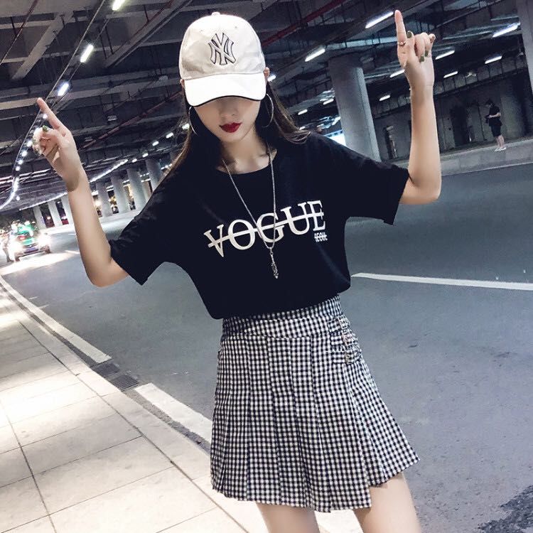 三伏天不要只穿裙,当下流行晚晚风套装,清新减龄,美的独一无二