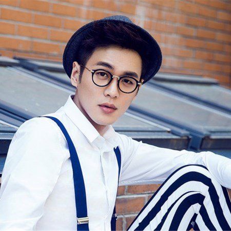 男生化妆就是“娘炮”吗?像权志龙什么的化妆超man的!