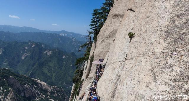  『风景』中国“最危险”华山栈道，到底是何人修建，古人又是如何修的呢？