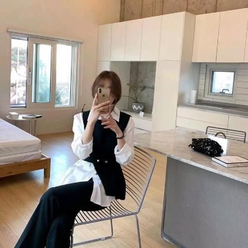 「衬衫叠穿」衬衫升级了!这么叠穿,好看又高级!