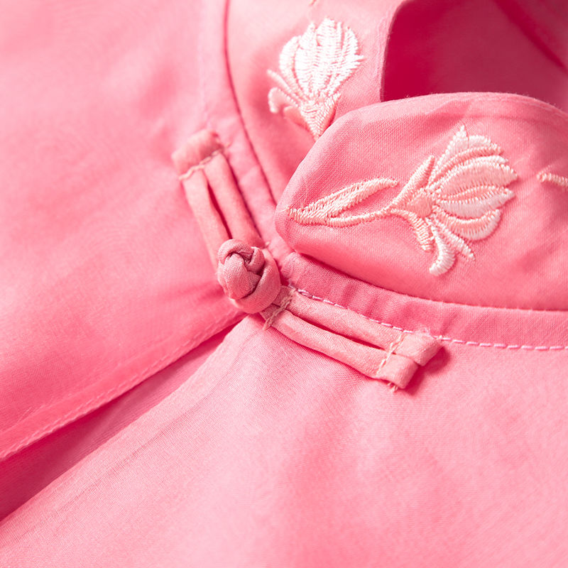 女人45岁别服老，穿这12款旗袍，年轻20岁不止，女人味十足