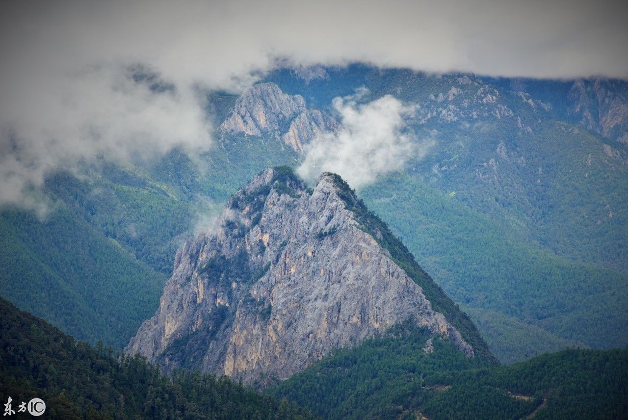 18秋 香格里拉到亚丁驱车三百来公里九小时沿途风景不错
