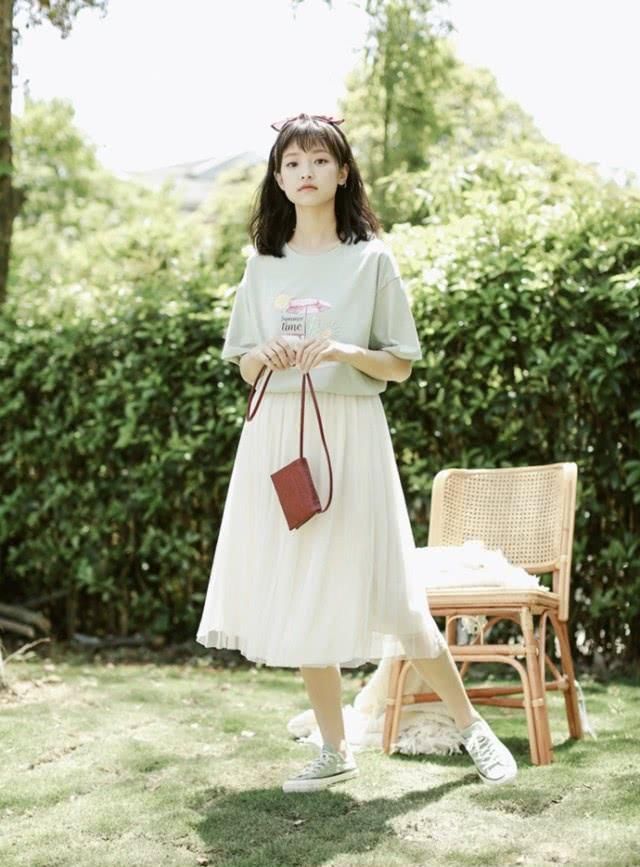  「小姐姐」看韩国小姐姐如何完美诠释chic风，慵懒不失雅致，休闲不失气质！