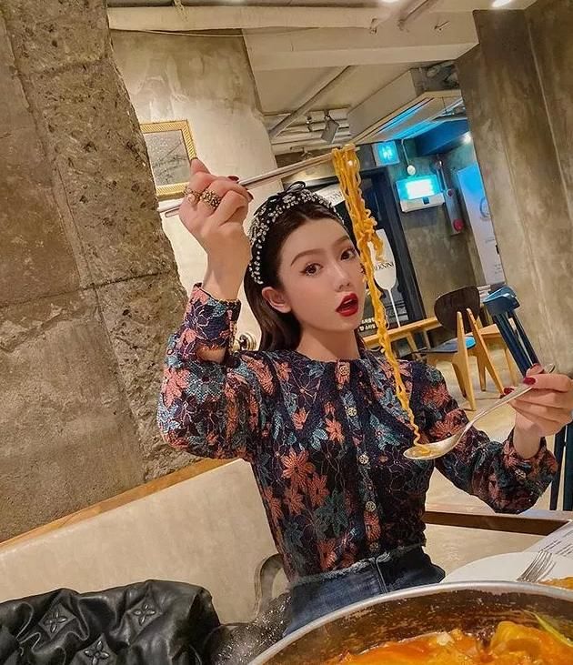  #印花#2020年穿复古印花很chic
