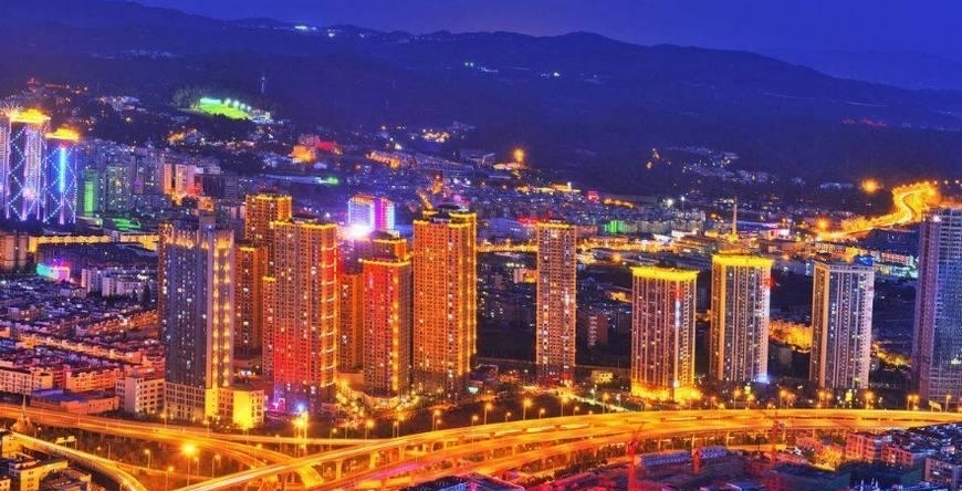 西南三雄中, 为什么昆明与贵阳, 南宁的差距越来越大?