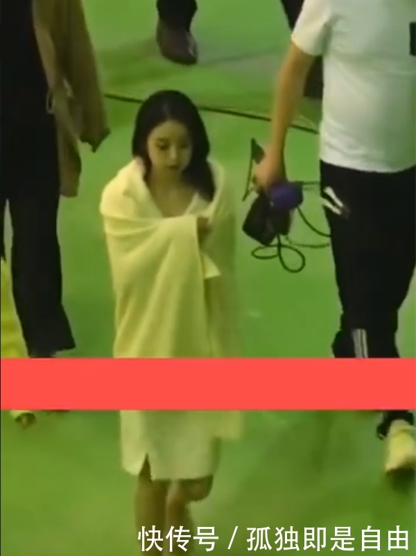  『杨紫』女星复工上班图曝光：baby狂秀美腿，赵丽颖瘦回巅峰，杨紫又僵了