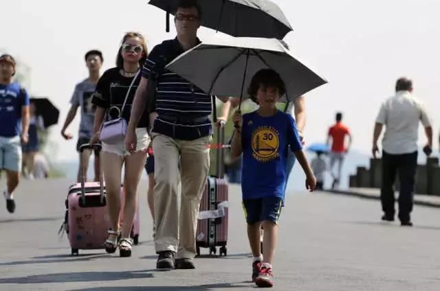 国内的外国游客为啥越来越少？美国游客说出了其原由！