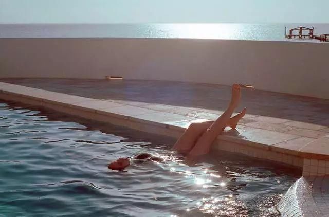 九个瑜伽动作，美丽一步到位~让男人一触难忘