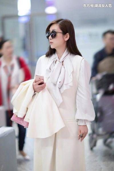 28岁杨颖竟抵不过39岁秦海璐?网友:影后气质岂是嫩模能比的