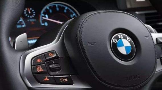 怎么看一个人开车技术好跟坏？有6个细节做到了，肯定是高手！