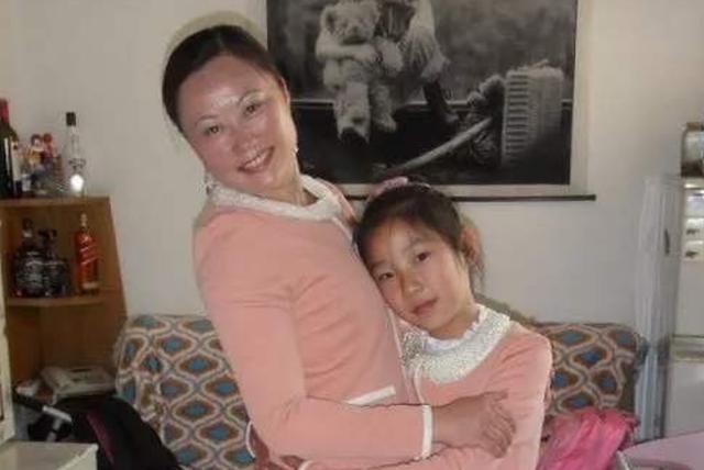  #影响#''妈妈，我们家是不是很穷？''两位宝妈的不同回答，影响孩子一生
