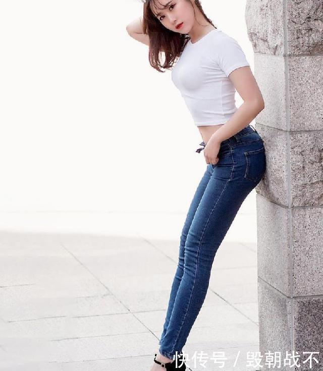 [妩媚多姿]时尚魅力牛仔裤显身材，妩媚多姿，性感曲线气质满满!