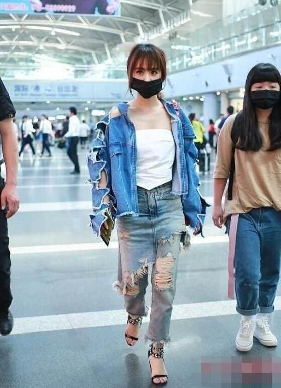 36岁王心凌撞上38岁蔡依林完败，网友:2岁之差却毁在了打针上!