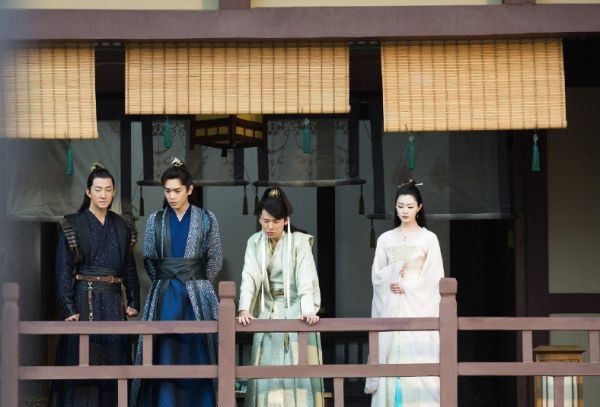 张若昀向郭麒麟炫耀结婚证,郭麒麟化身郭怼怼