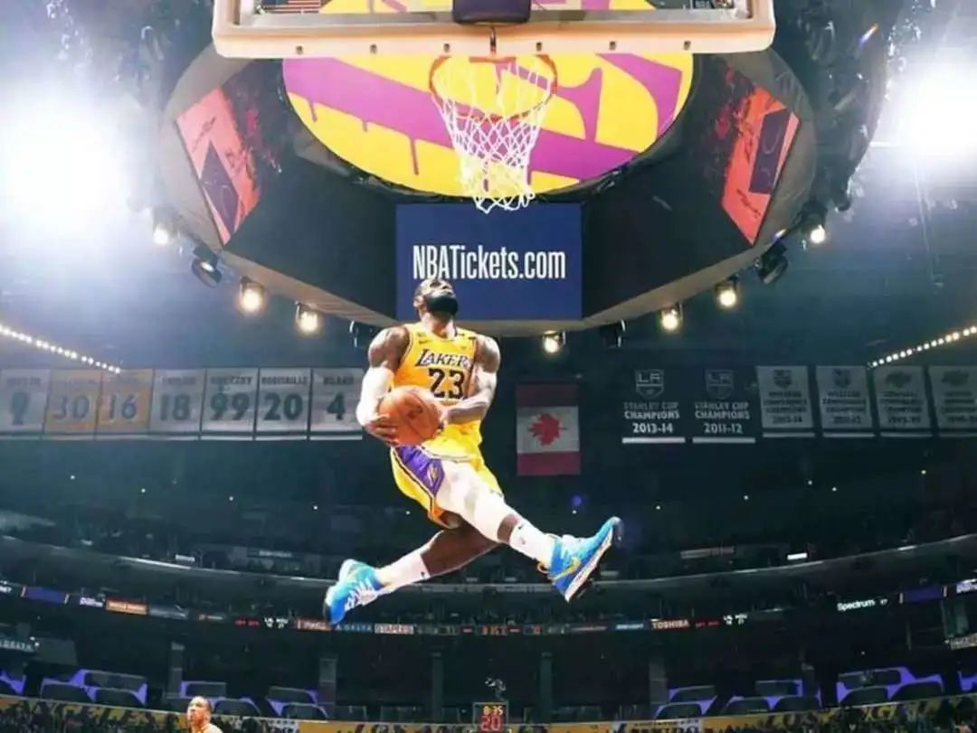 Nike:致敬老款成主旋律?Nike和Jordan两款全新实战鞋曝光!
