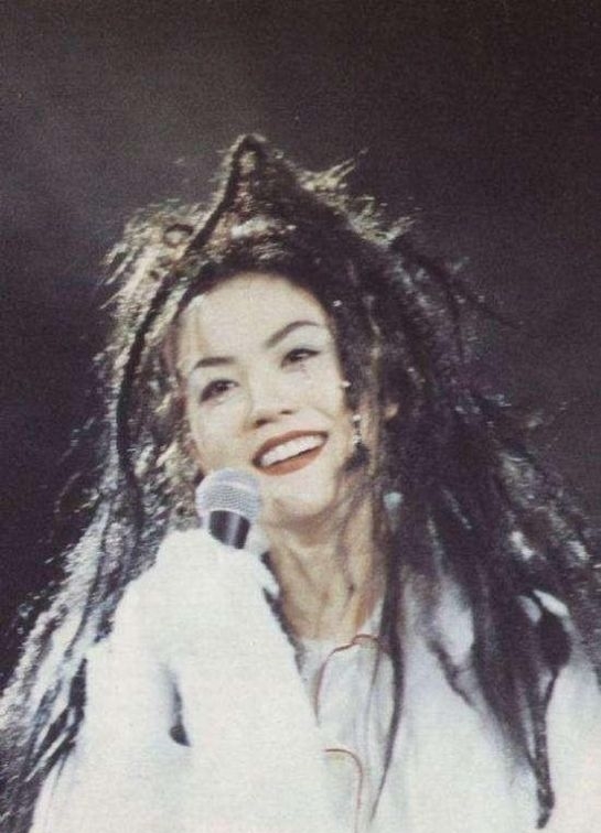 『风华绝代』不老女神!38张王菲的珍贵老照片曝光,真的是天生丽质,风华绝代